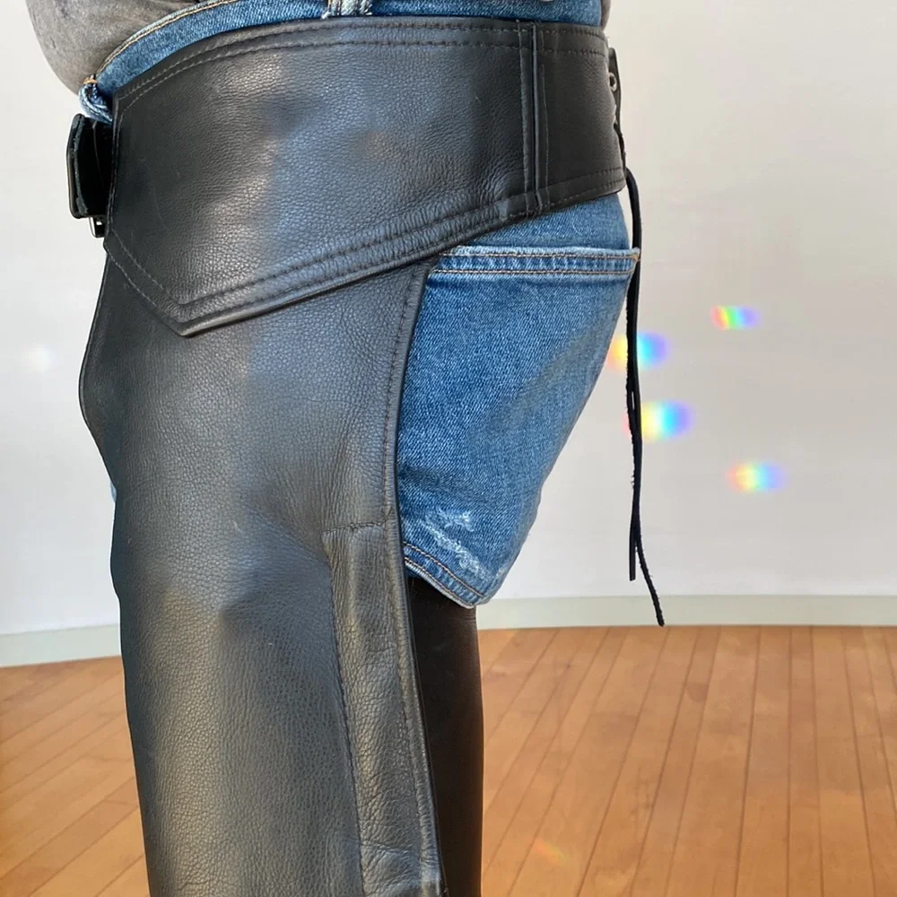 Unisex Leather Chaps from Walter Dyer Leather in Framingham, MA, size M/L - Picture 4 of 11